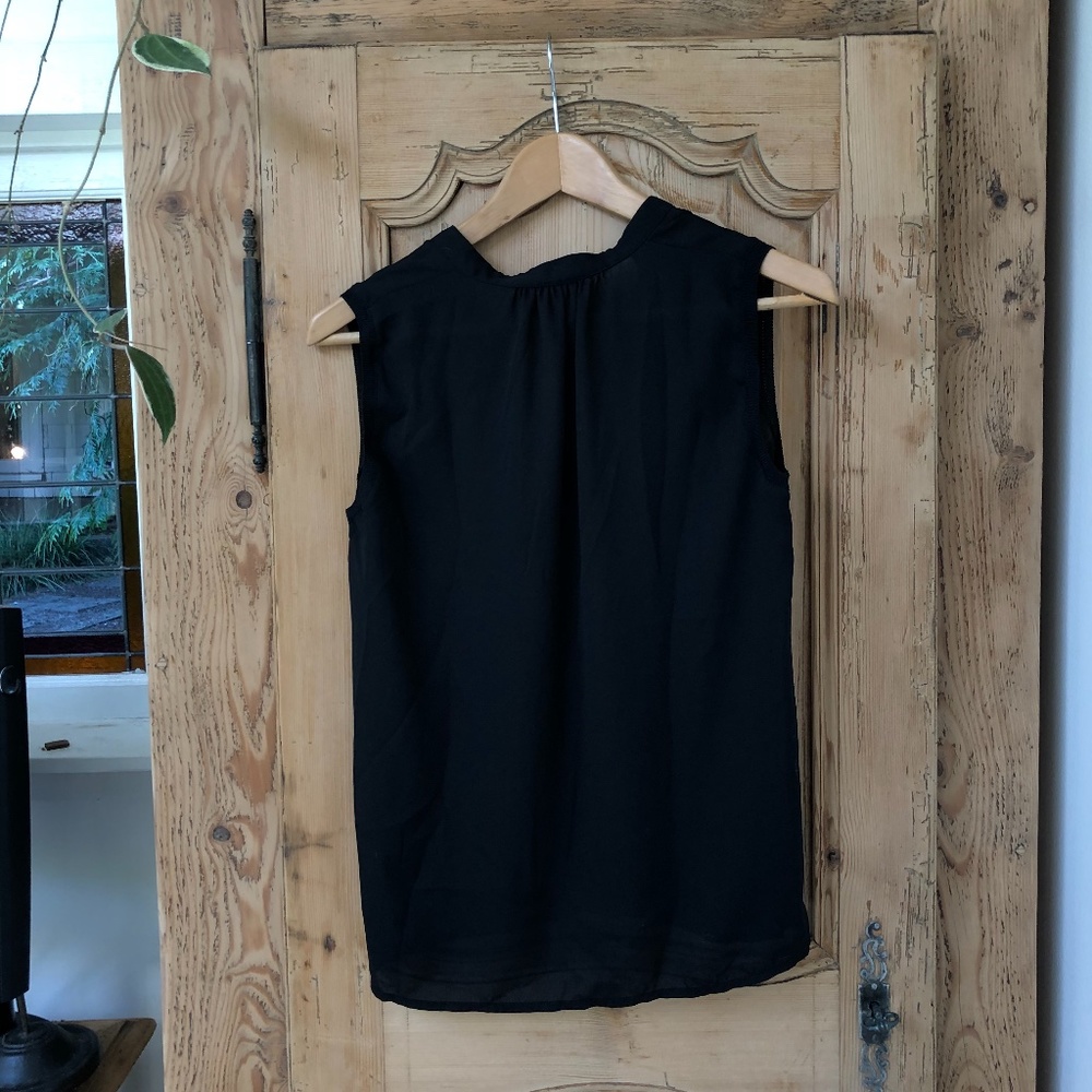 BLACK BLOUSE - Picture 2 of 3